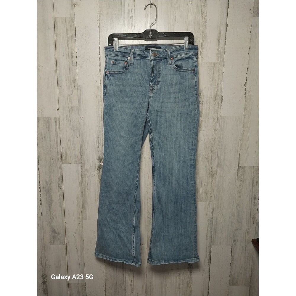 Aeropostale Mid Rise Flare Light Wash 6 Short
